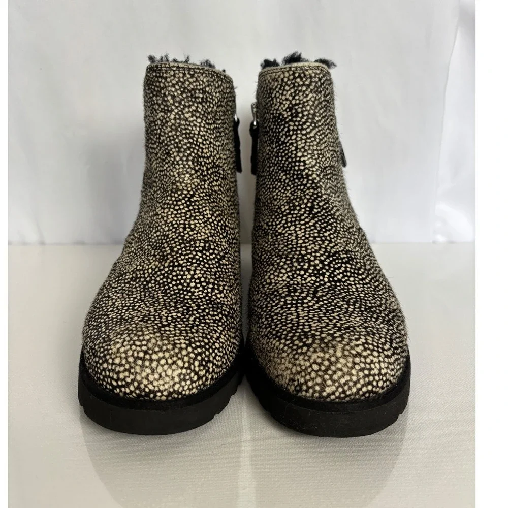 UGG Womens Shala‎ Boots Size 9 Exotic Cream Black Calf Hair Zip Bootie Platform
